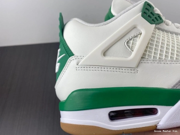 Pine Air 4 Green Nike x DR5415-103 SB Jordan 0810